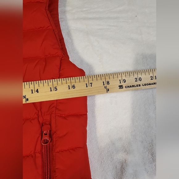Joe Fresh Women's Red Puffer Vest, Size XS, NWT - Picture 4 of 5